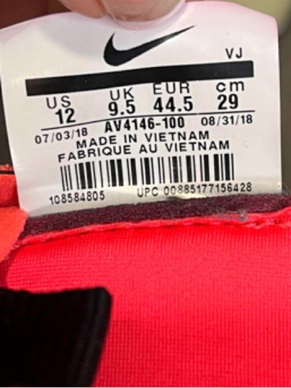 Nike Women's Air Max Dia SE Flash Crimson Sneakers 12 or mens 10.5 - Picture 2 of 9